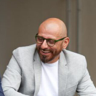 Ziya Orhan, Gründer des Start-up-Unternehmens Green MNKY, welches Schutzfolie für Smartphone, Tablet, Smartwatches oder Spielekonsolen herstellt. Ziya Orhan, Gründer des Start-up-Unternehmens Green MNKY, welches Schutzfolie für Smartphone, Tablet, Smartwatches oder Spielekonsolen herstellt.