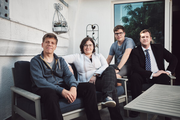 Gründer-Team von &quot;NetzBeweis&quot;: Katharina Bisset, Thomas Schreiber, Philipp Omenitsch &amp; Michael Lanzinger