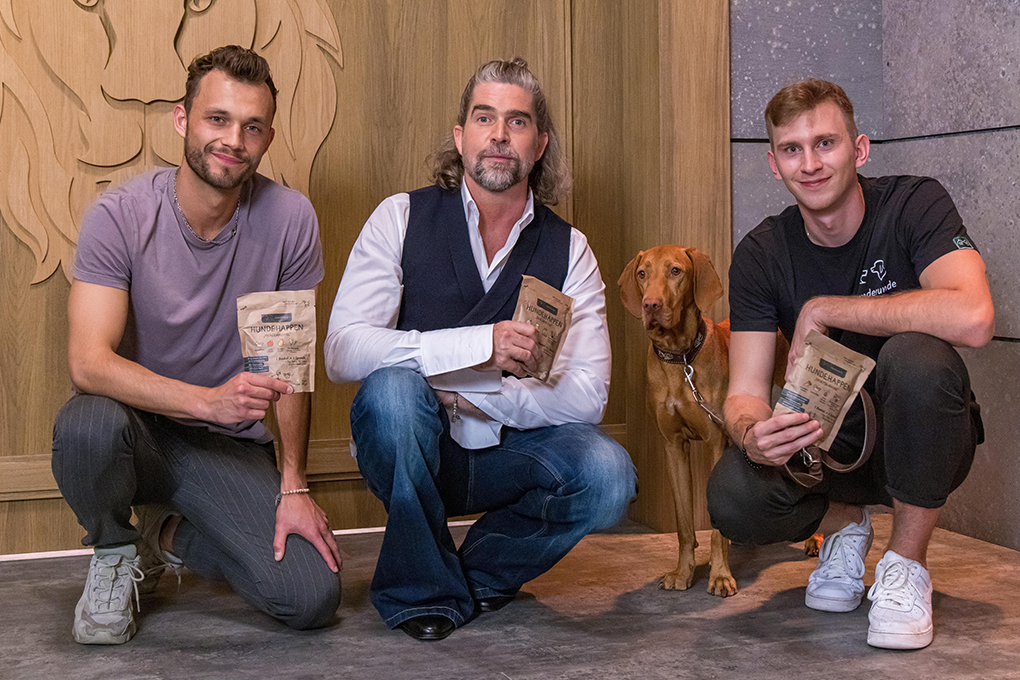 Deal für Hunderunde bei „Die Höhle der Löwen“: Hundesnacks und Armbänder